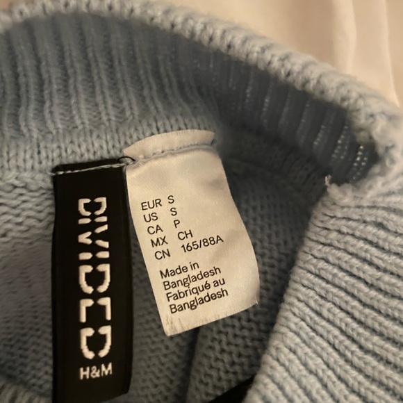 Baby blue H&M cropped sweater - Picture 2 of 2